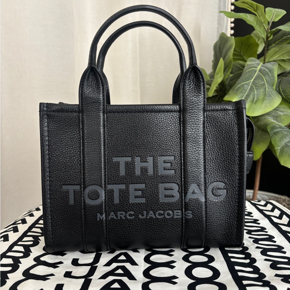 Marc Jacobs Black Leather Tote Bag